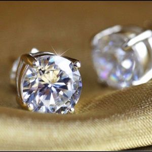 💎Women’s Zircon Diamond Silver Stud Earrings 💎